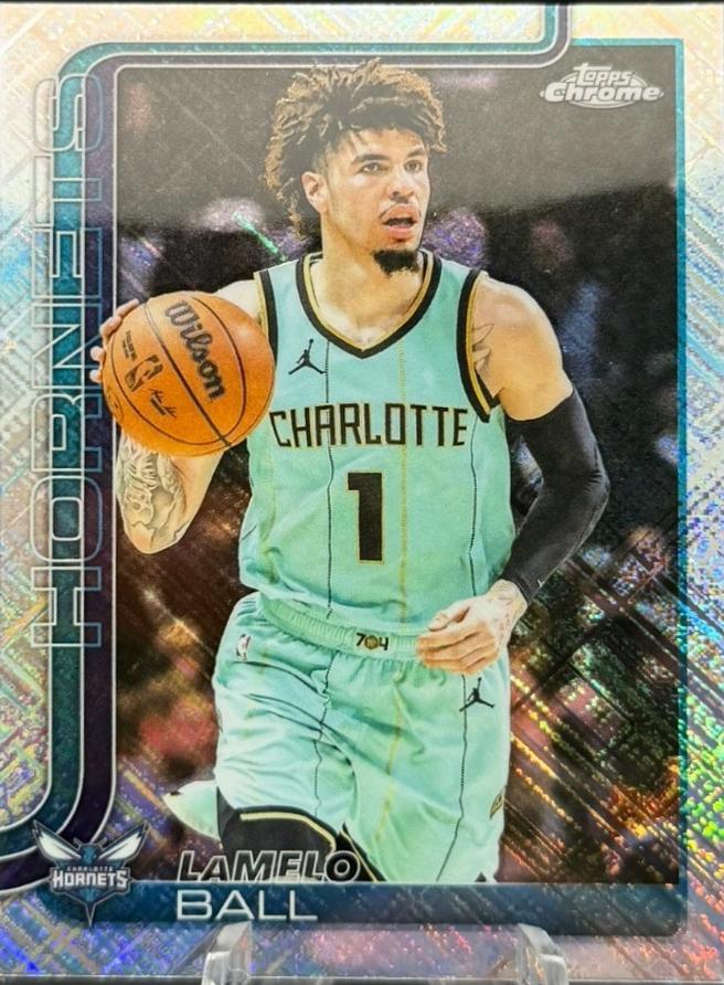 LaMelo Ball [Skylight Refractor] #39