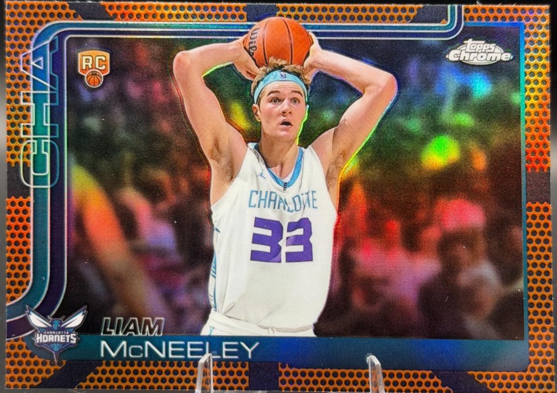 Liam McNeeley [Orange Basketball Refractor] #279