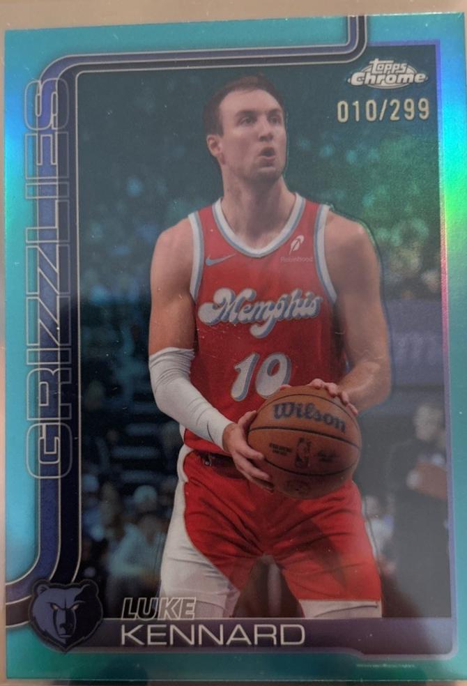 Luke Kennard [Green Basketball Refractor] #117