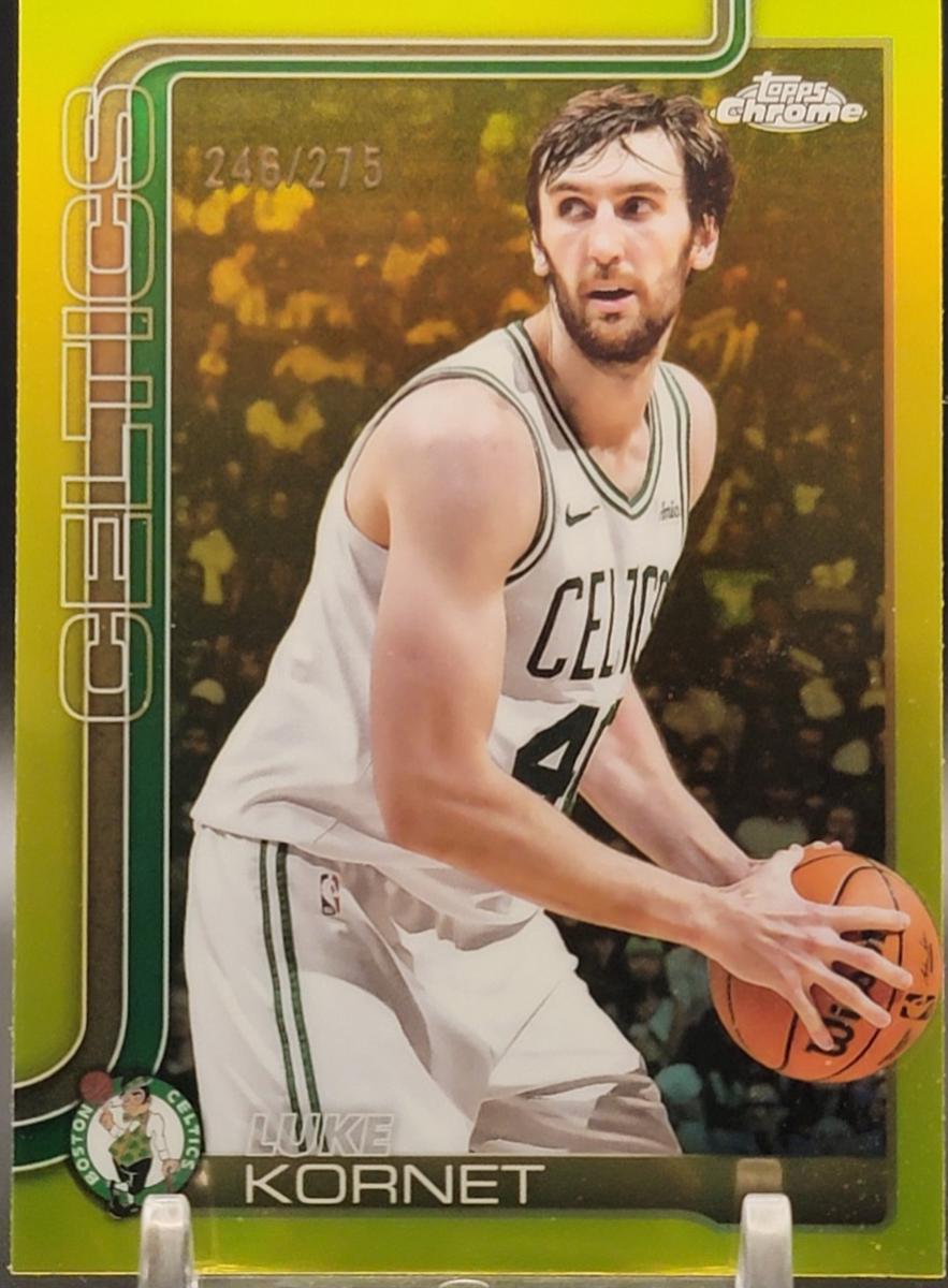 Luke Kornet [Yellow Basketball Refractor] #37