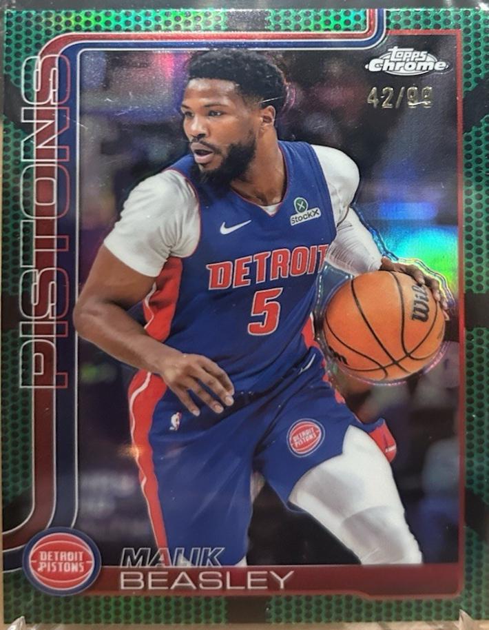 Malik Beasley [Green Basketball Refractor] #36