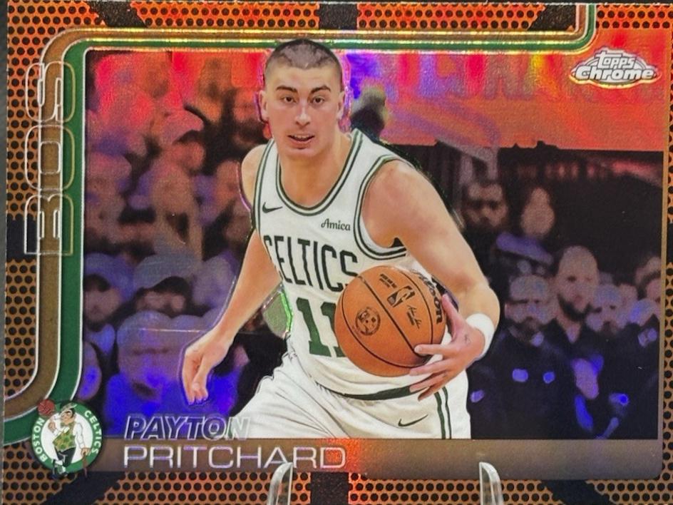 Payton Pritchard [Orange Basketball Refractor] #18