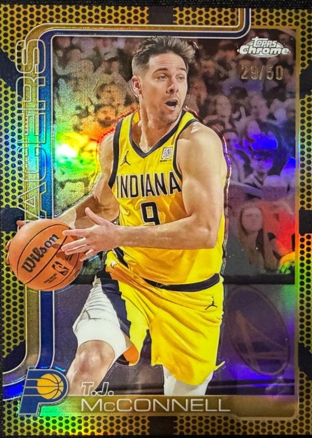 T.J. McConnell [Gold Basketball Refractor] #11