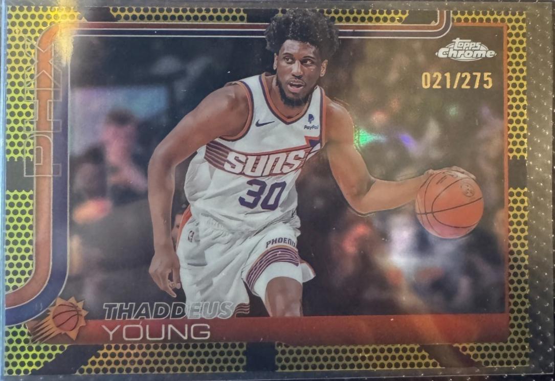 Thaddeus Young [Yellow Basketball Refractor] #135