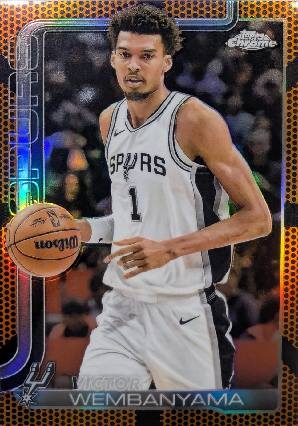 Victor Wembanyama [Basketball Refractor] #221