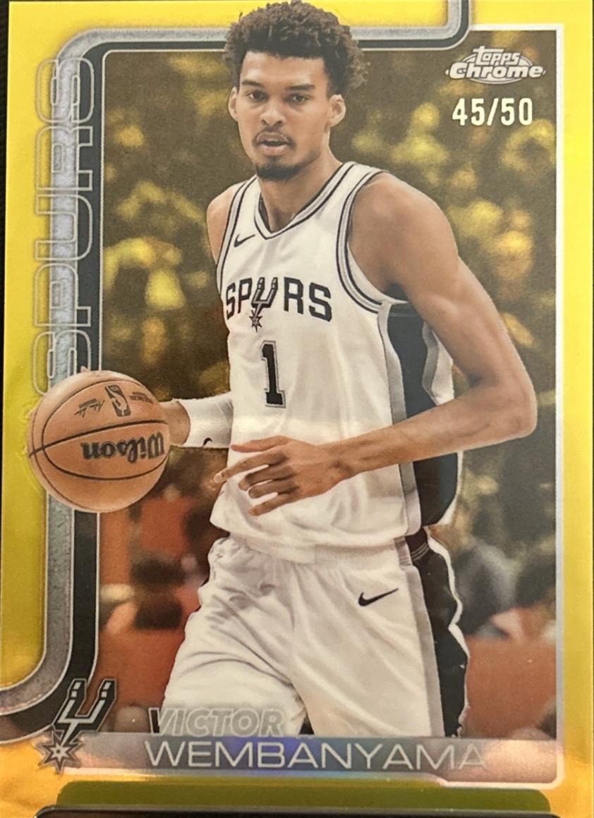 Victor Wembanyama [Gold Refractor] #221