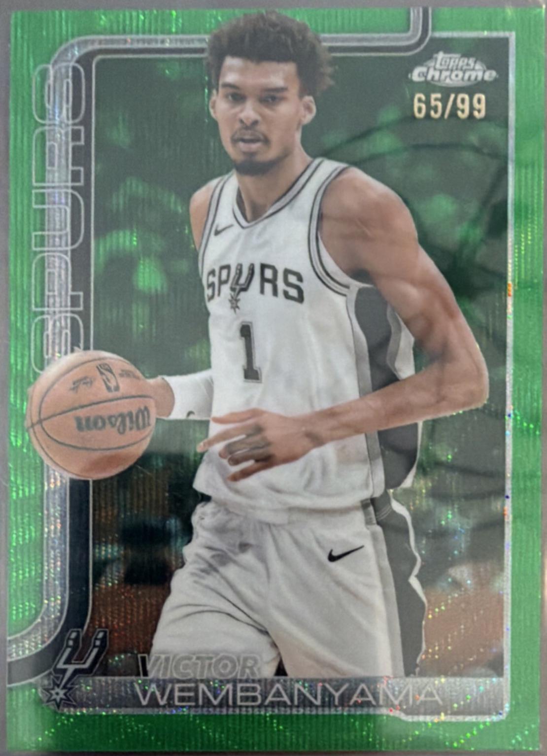 Victor Wembanyama [Green Basketball Refractor] #221