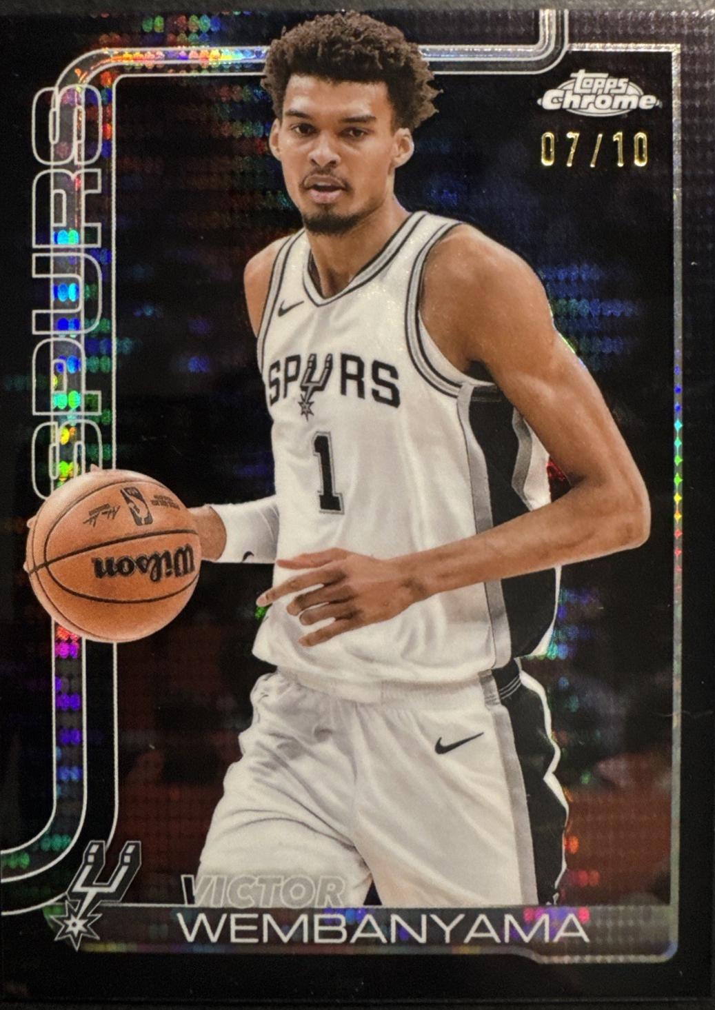 Victor Wembanyama [Pulsar Black Refractor] #221