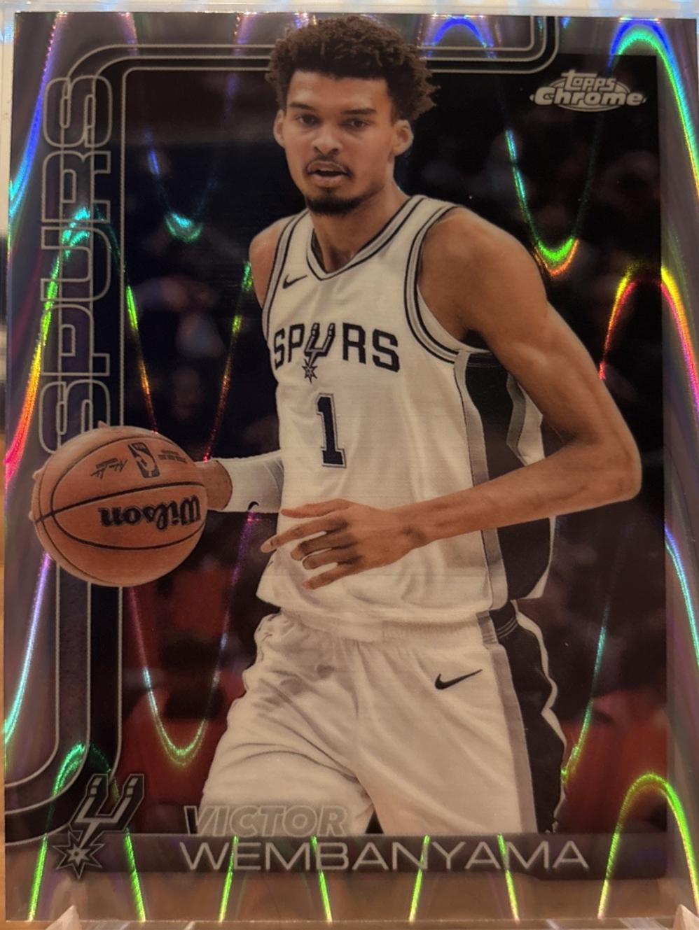 Victor Wembanyama [RayWave Refractor] #221