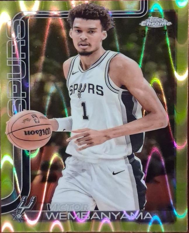Victor Wembanyama [RayWave Yellow Refractor] #221