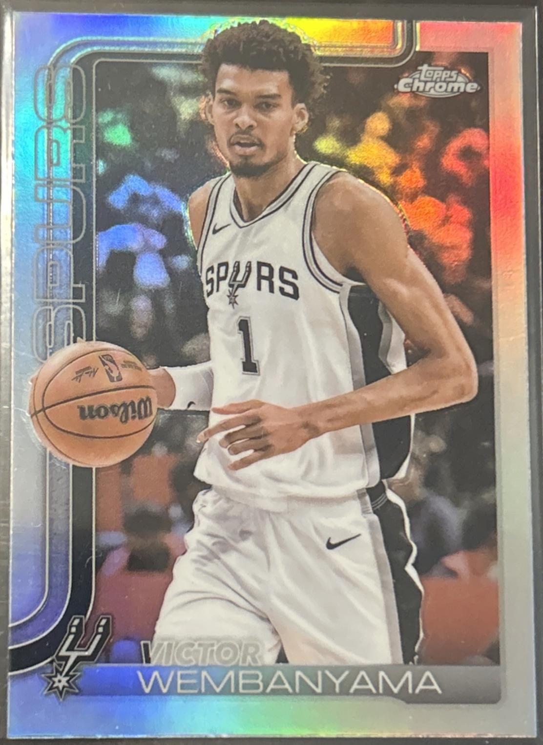 Victor Wembanyama [Silver Refractor] #221