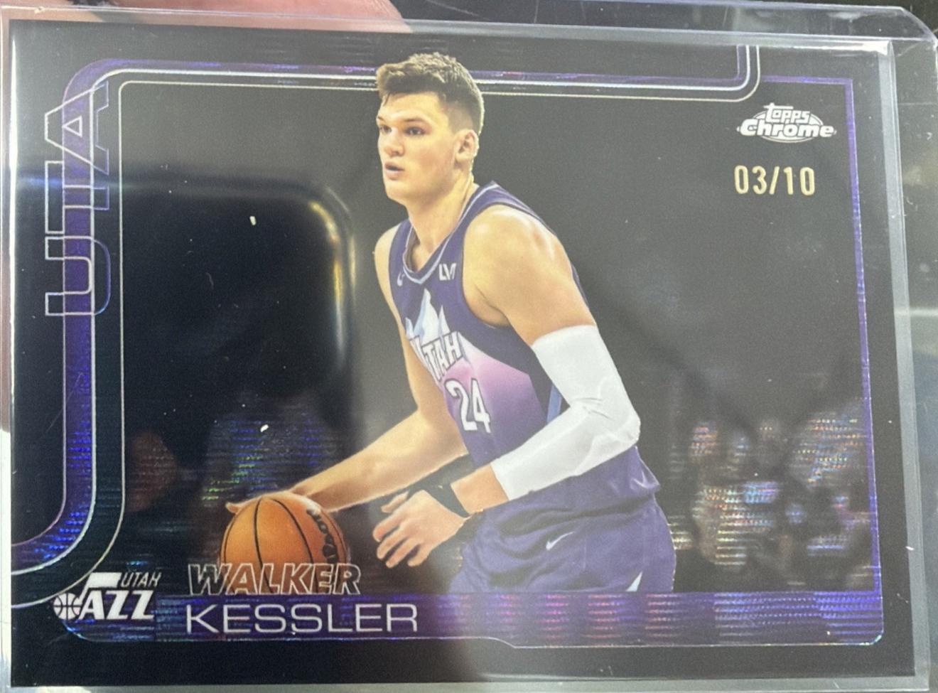 Walker Kessler [Black Geometric Refractor] #205