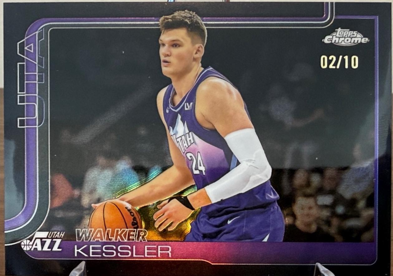Walker Kessler [Black Refractor] #205