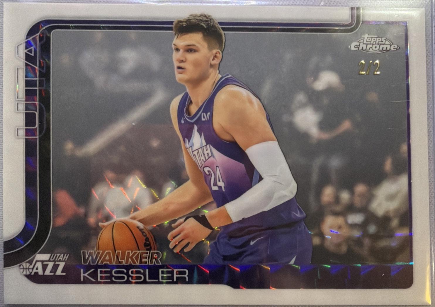 Walker Kessler [White Geometric Refractor] #205