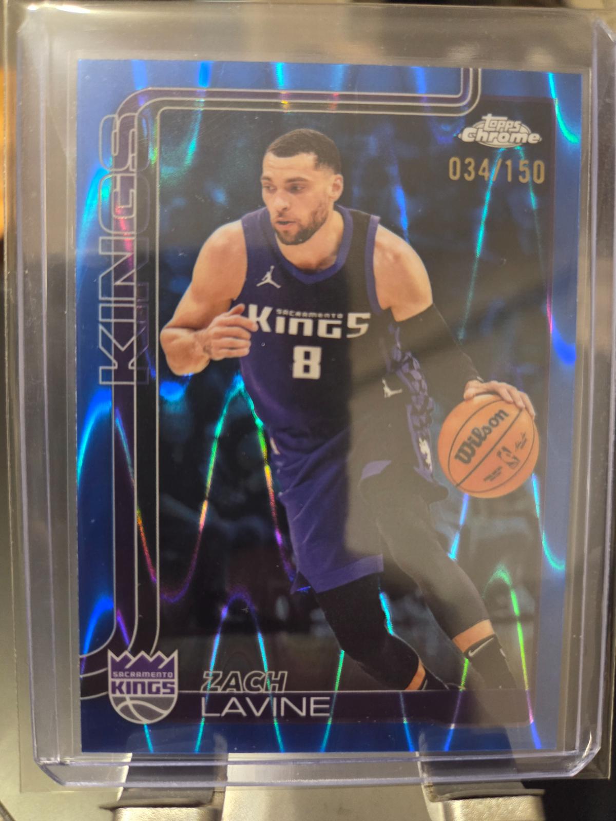 Zach LaVine [Blue Basketball Refractor] #232