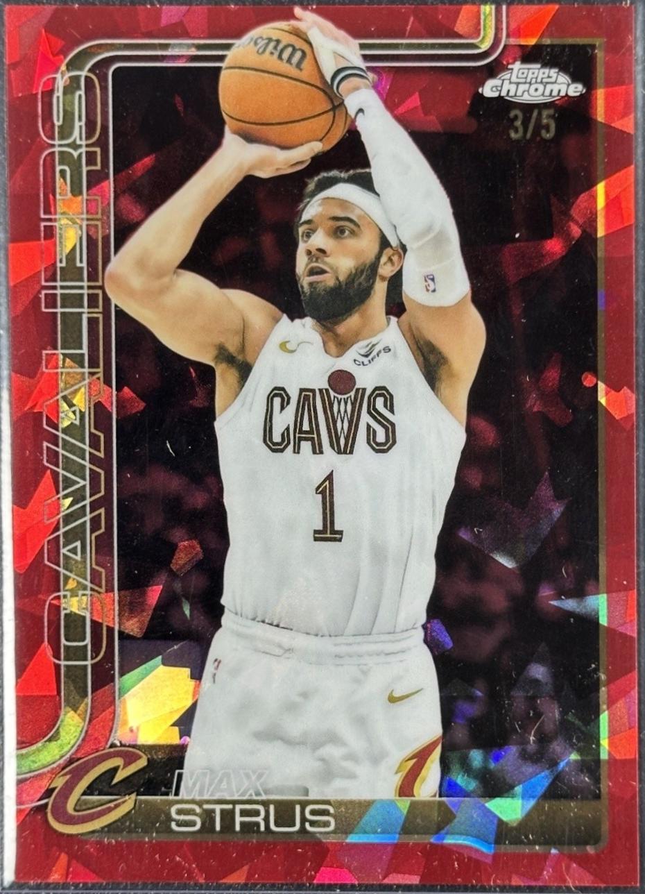 Max Strus [Red] #32