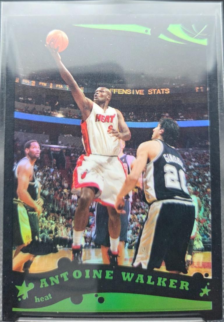 Antoine Walker [Black Refractor] #153