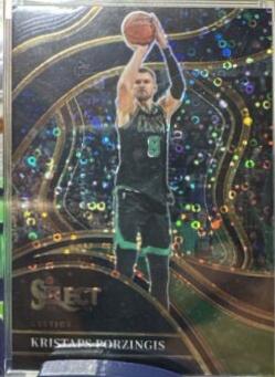 Kristaps Porzingis [Finite Black Prizm] #339