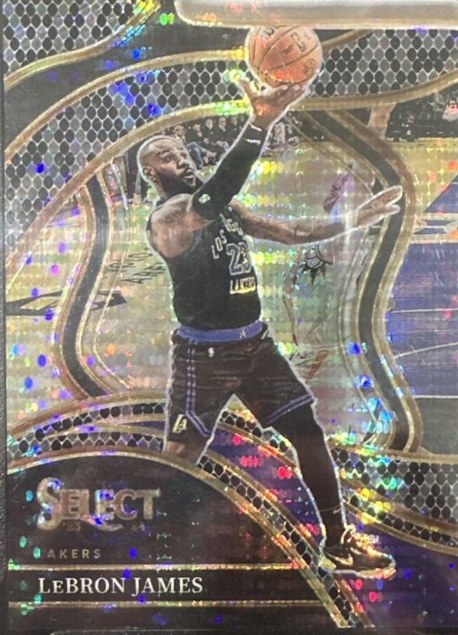 LeBron James [Snake Skin Black Pulsar FOTL Prizm] #266