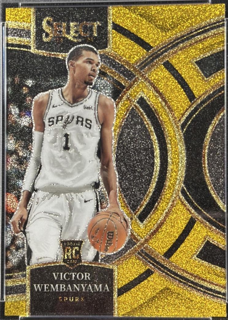 Victor Wembanyama [Glitter Gold Prizm] #121