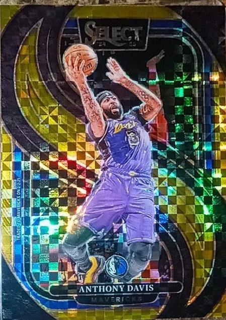 Anthony Davis [Gold Prizm] #149