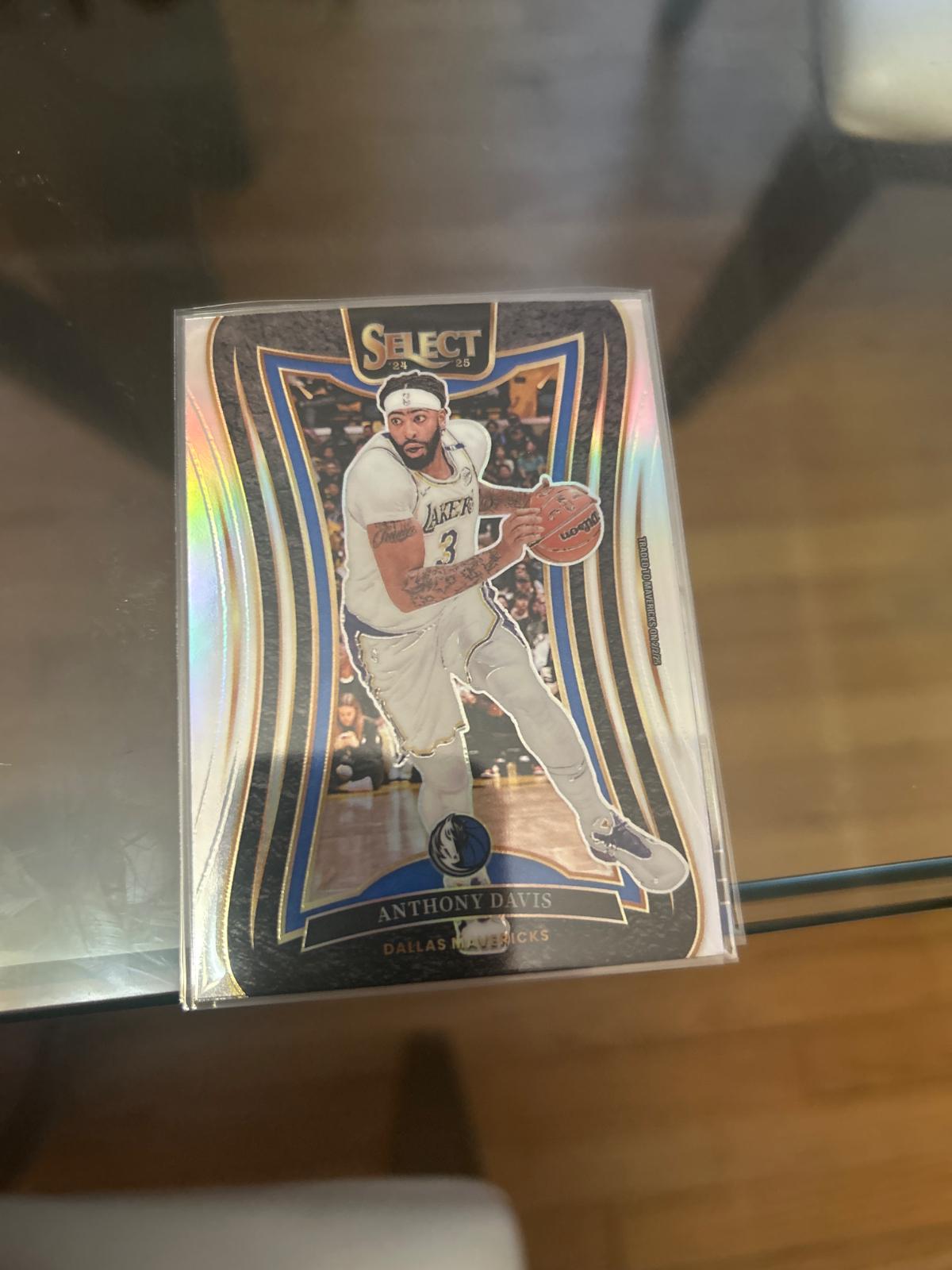 Anthony Davis [Silver Prizm] #333