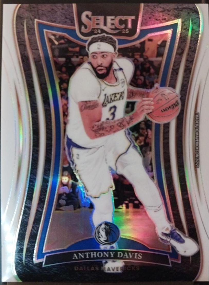 Anthony Davis [White Prizm] #333