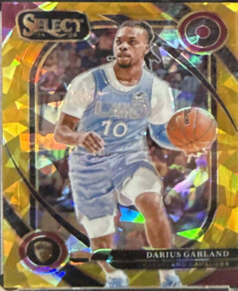 Darius Garland [Gold Cracked ice Prizm] #240