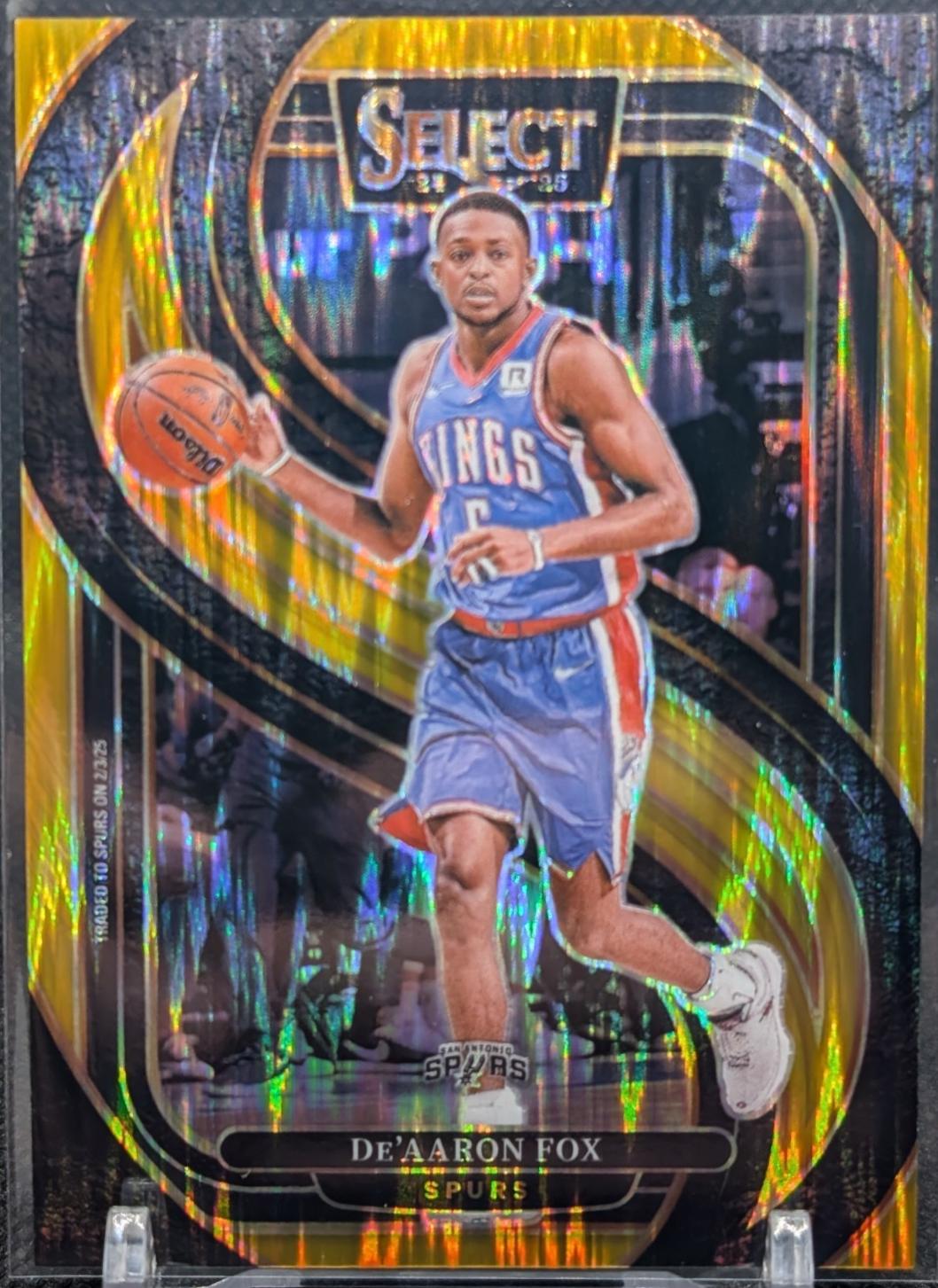De'Aaron Fox [Gold Prizm] #150