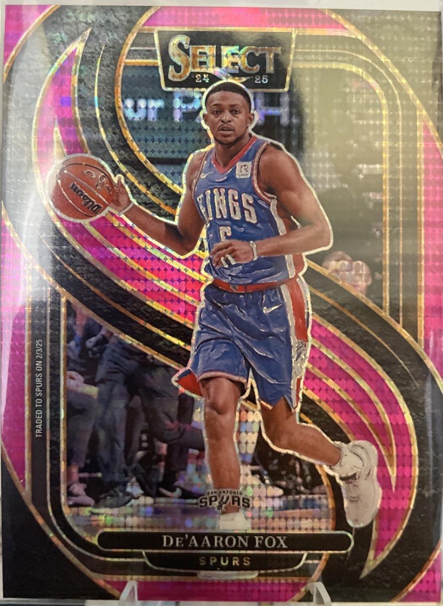 De'Aaron Fox [Neon Purple Pulsar Prizm] #150