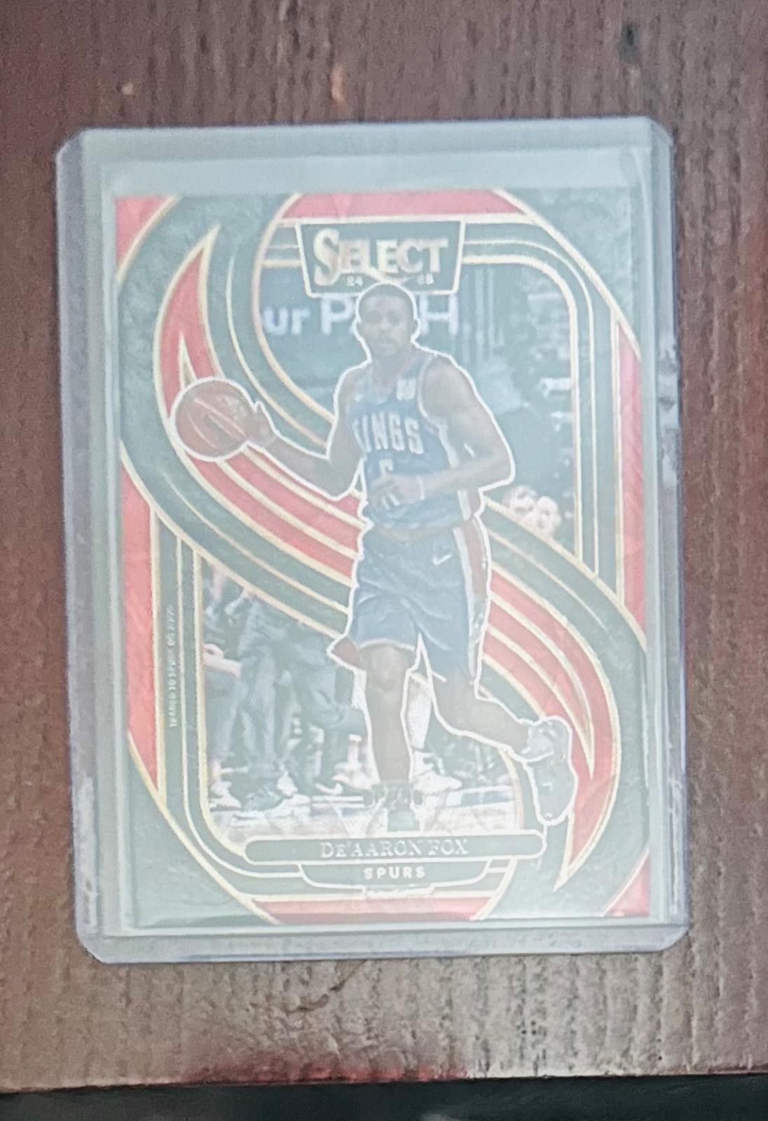 De'Aaron Fox [Red Scope Prizm] #150