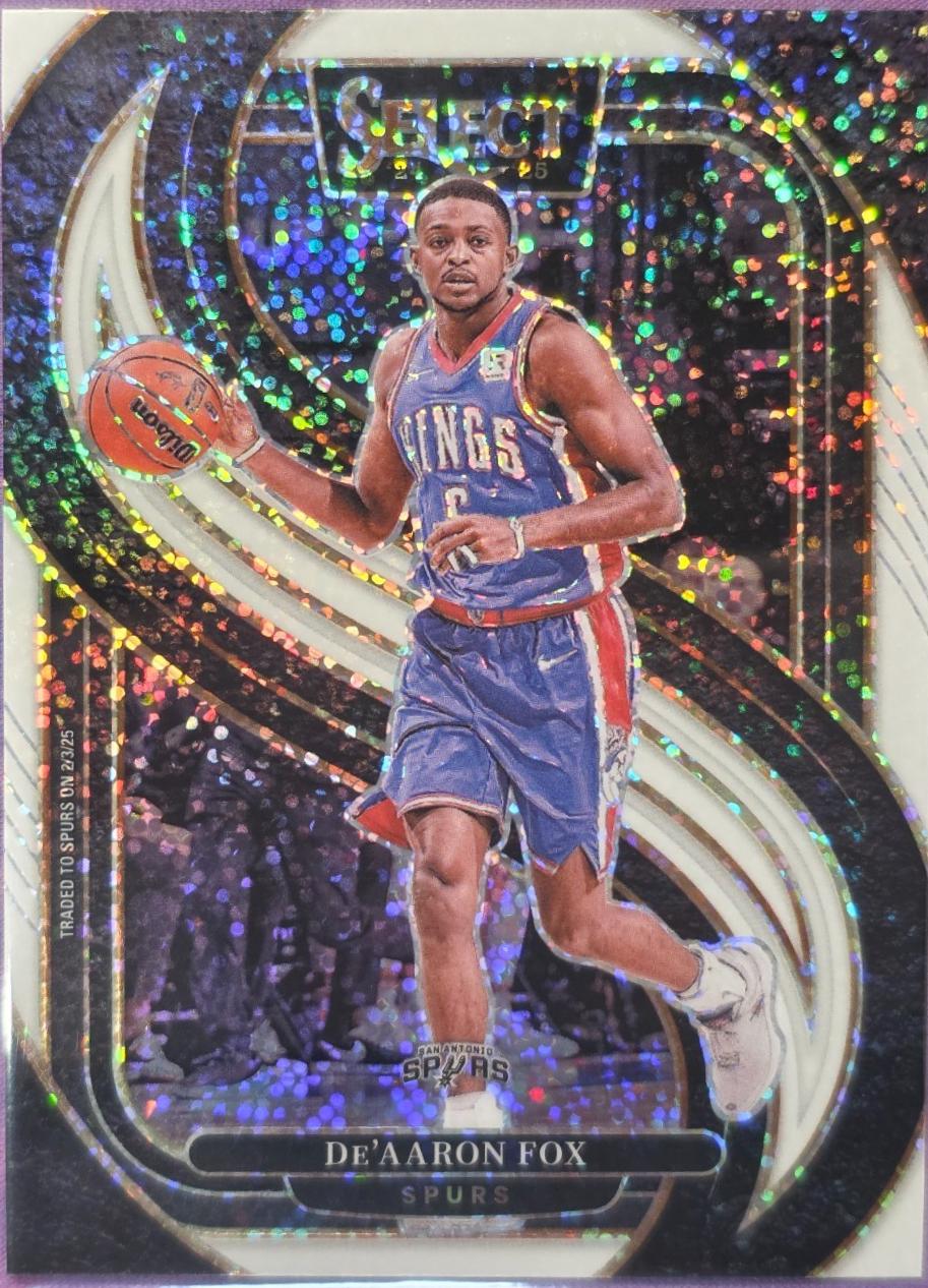 De'Aaron Fox [White Sparkle Prizm] #150
