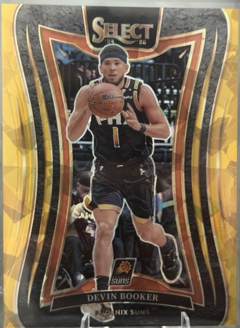Devin Booker [Gold Cracked Ice Prizm] #358