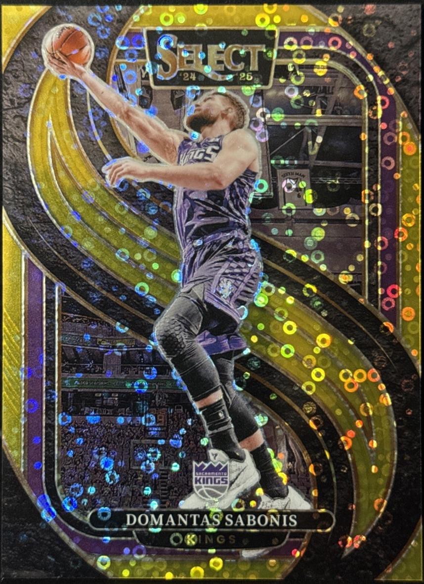 Domantas Sabonis [Gold Disco Prizm] #135