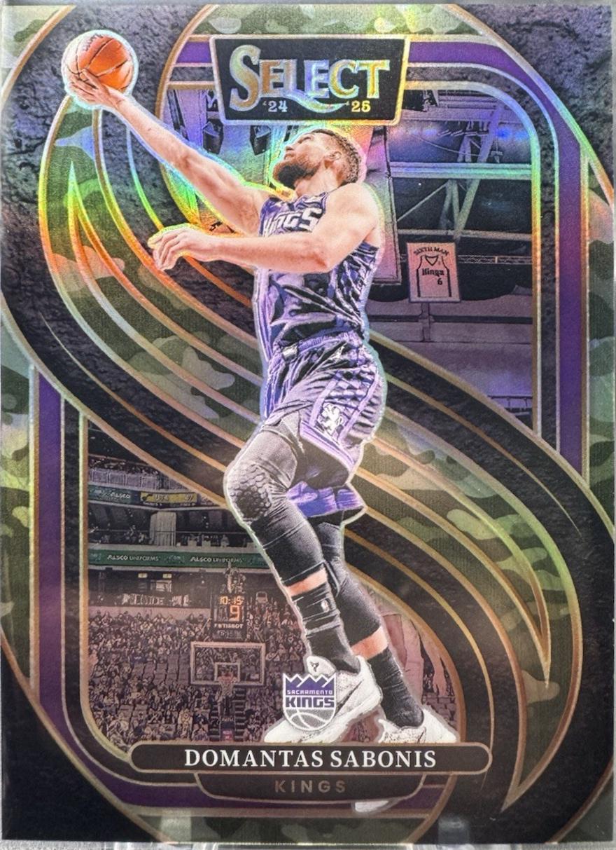 Domantas Sabonis [Green Camo Prizm] #135