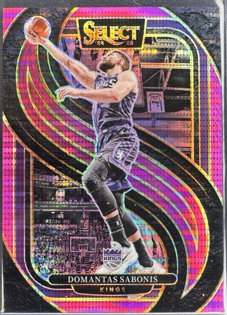 Domantas Sabonis [Neon Purple Pulsar Prizm] #135