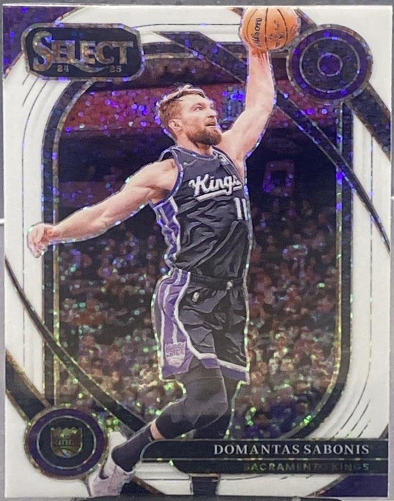 Domantas Sabonis [White Sparkle Prizm] #253