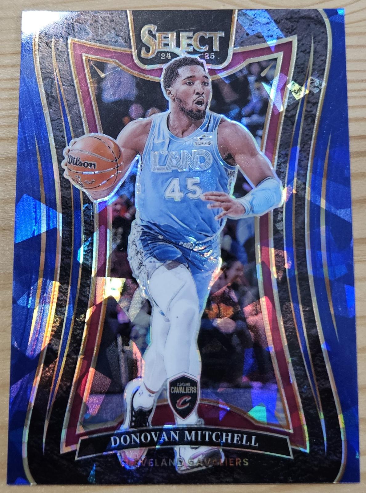 Donovan Mitchell [Blue Cracked Ice Prizm] #317