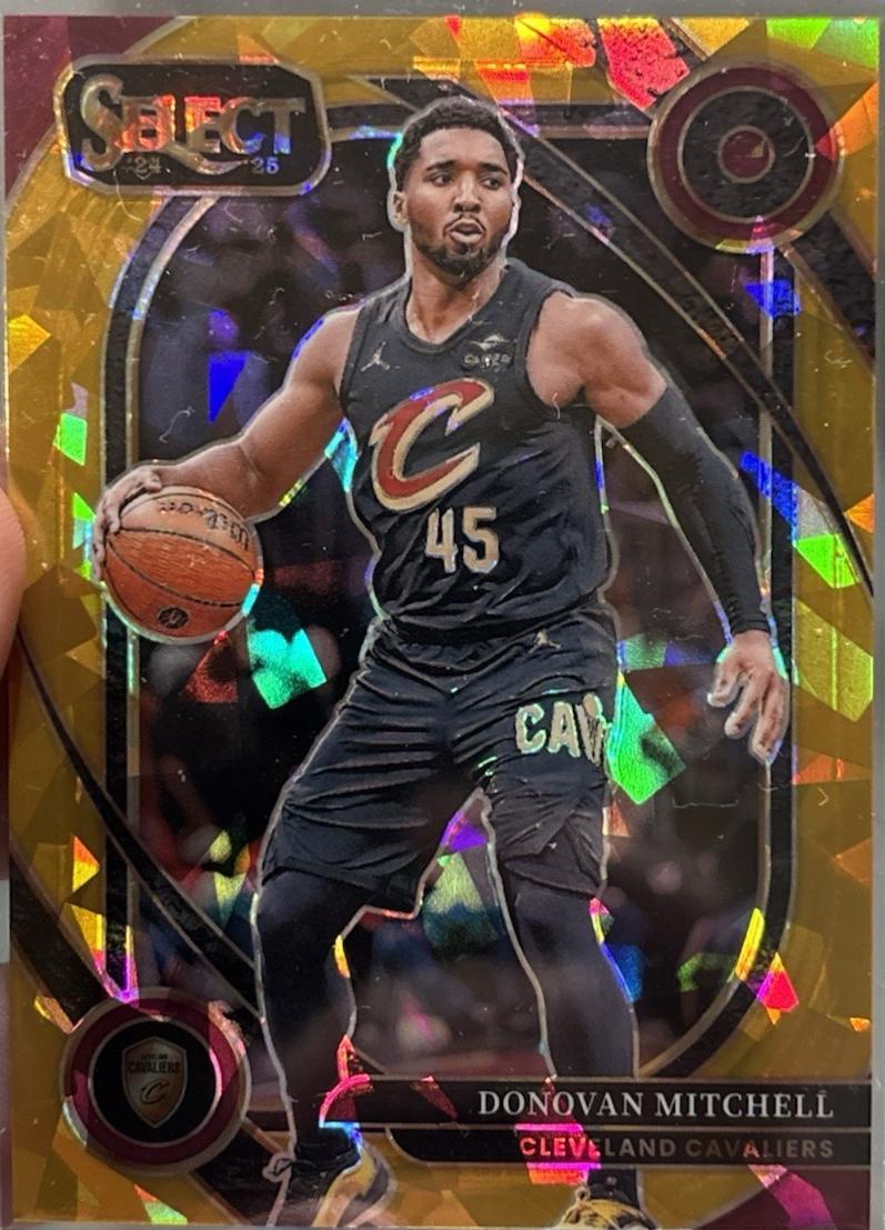 Donovan Mitchell [Gold Cracked ice Prizm] #261