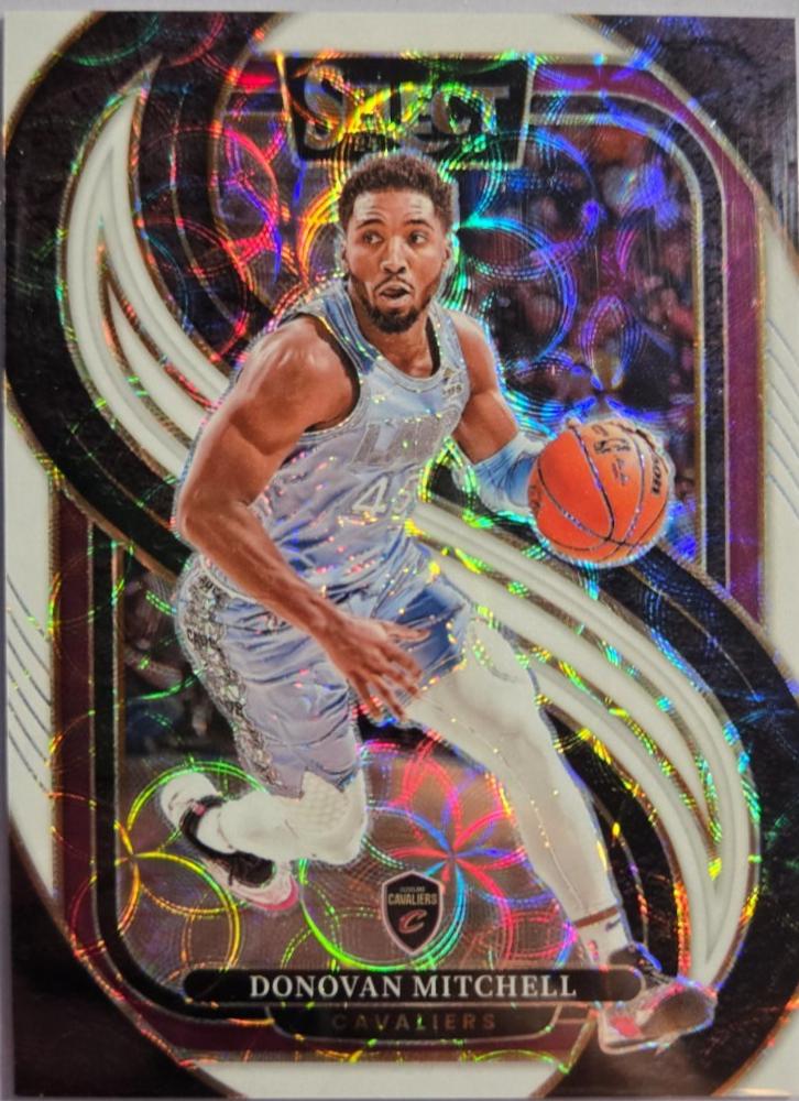 Donovan Mitchell [White Scope Prizm] #155