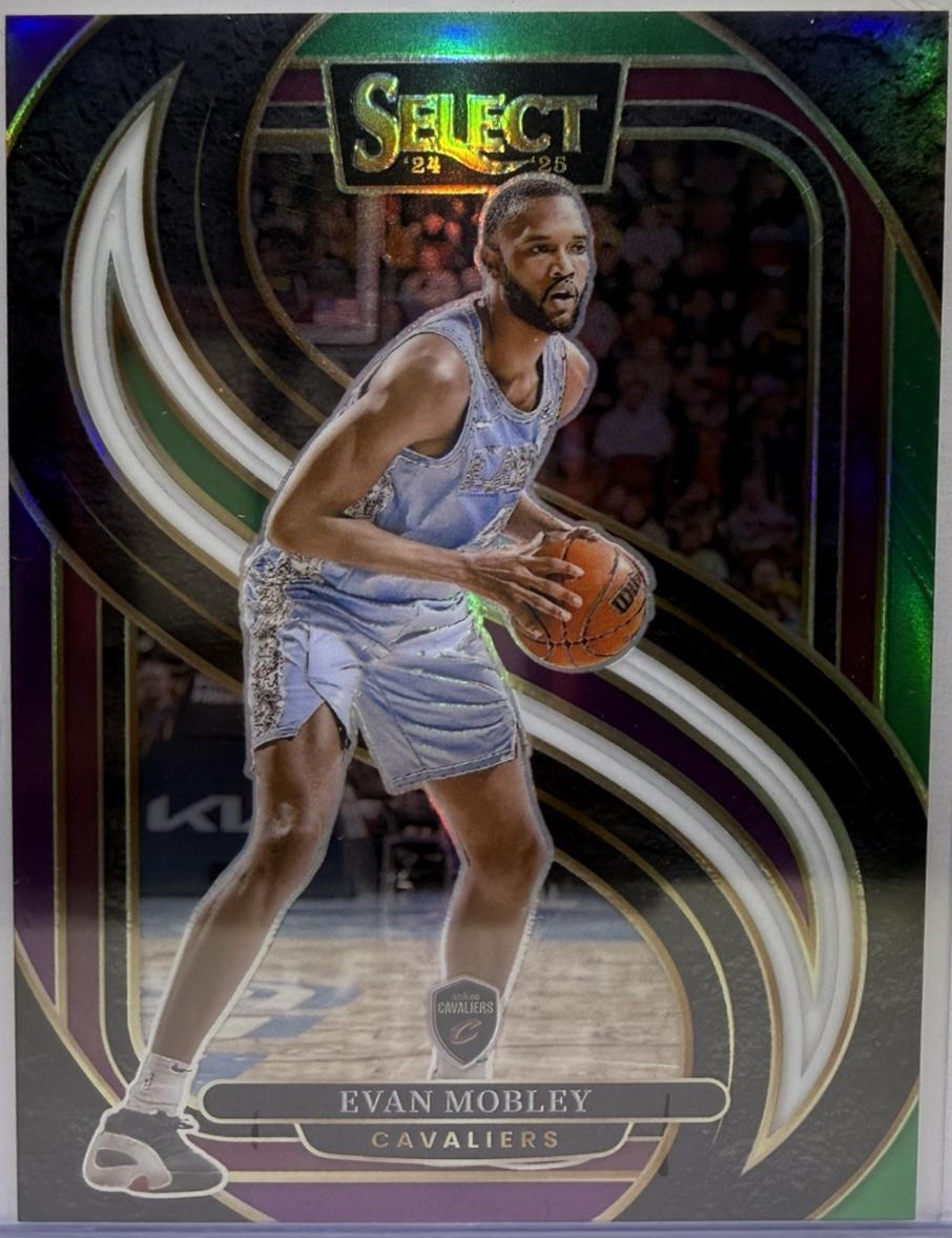 Evan Mobley [Black Finite Prizm] #112