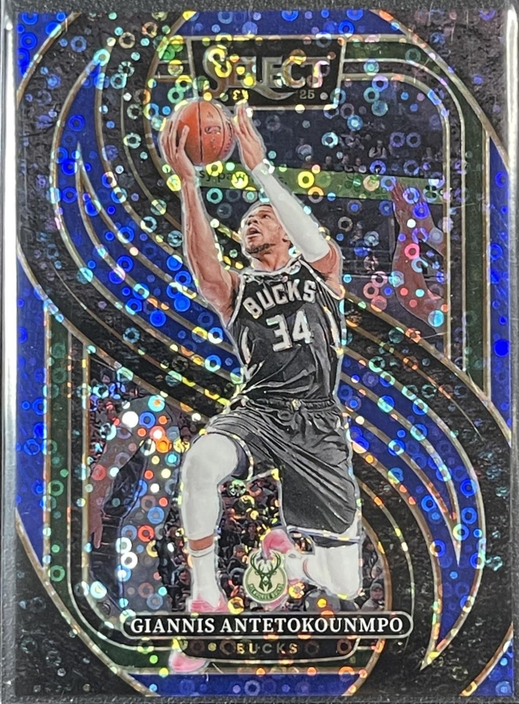 Giannis Antetokounmpo [Blue Disco Prizm] #137