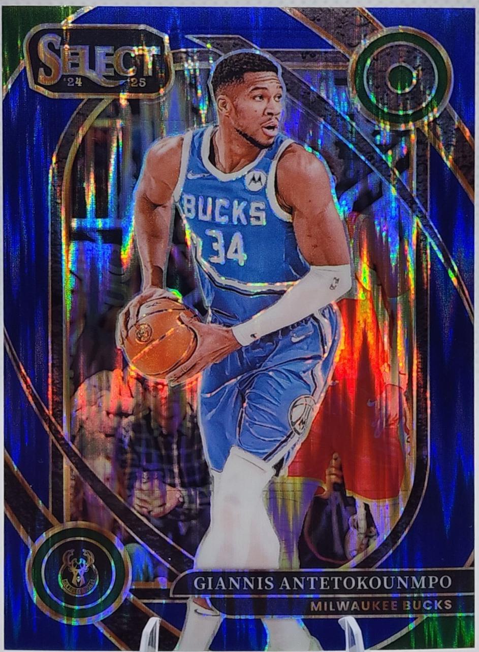 Giannis Antetokounmpo [Blue Flash Prizm] #235