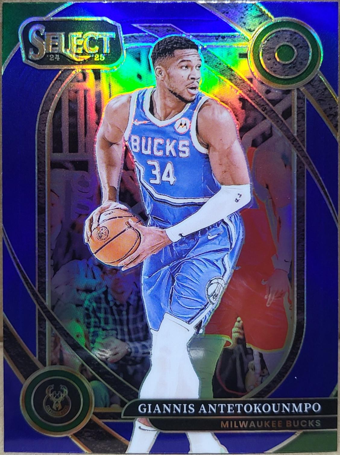 Giannis Antetokounmpo [Blue Prizm] #235