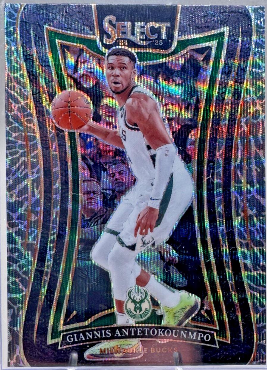 Giannis Antetokounmpo [Elephant Prizm] #326
