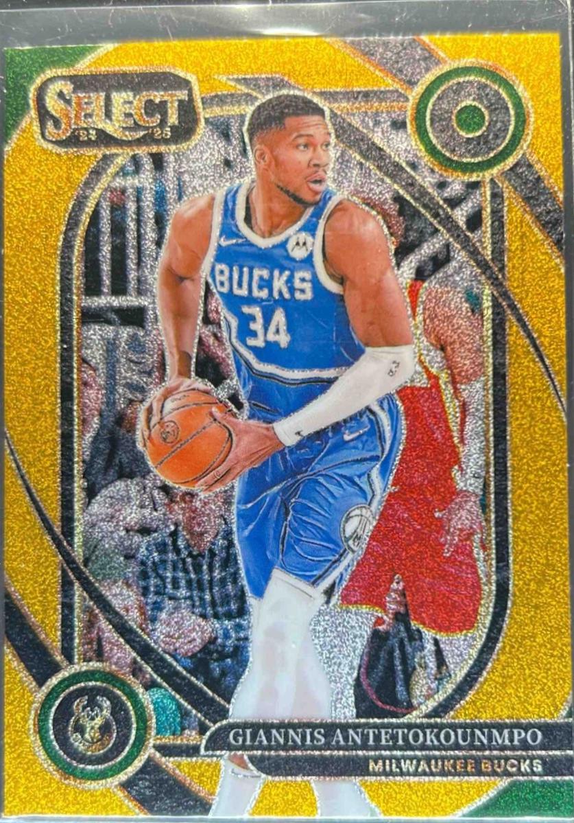 Giannis Antetokounmpo [Gold Glitter Prizm] #235