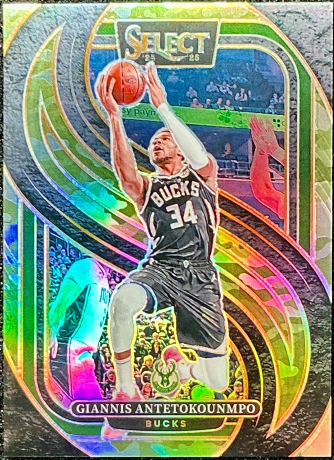 Giannis Antetokounmpo [Green Camo Prizm] #137