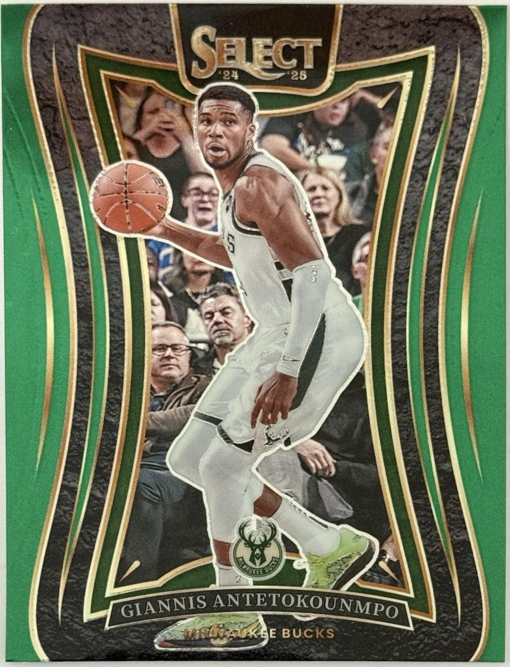 Giannis Antetokounmpo [Green Prizm] #326