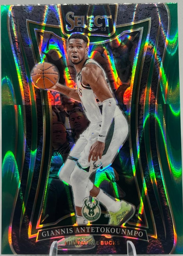 Giannis Antetokounmpo [Green Tectonic Prizm] #326