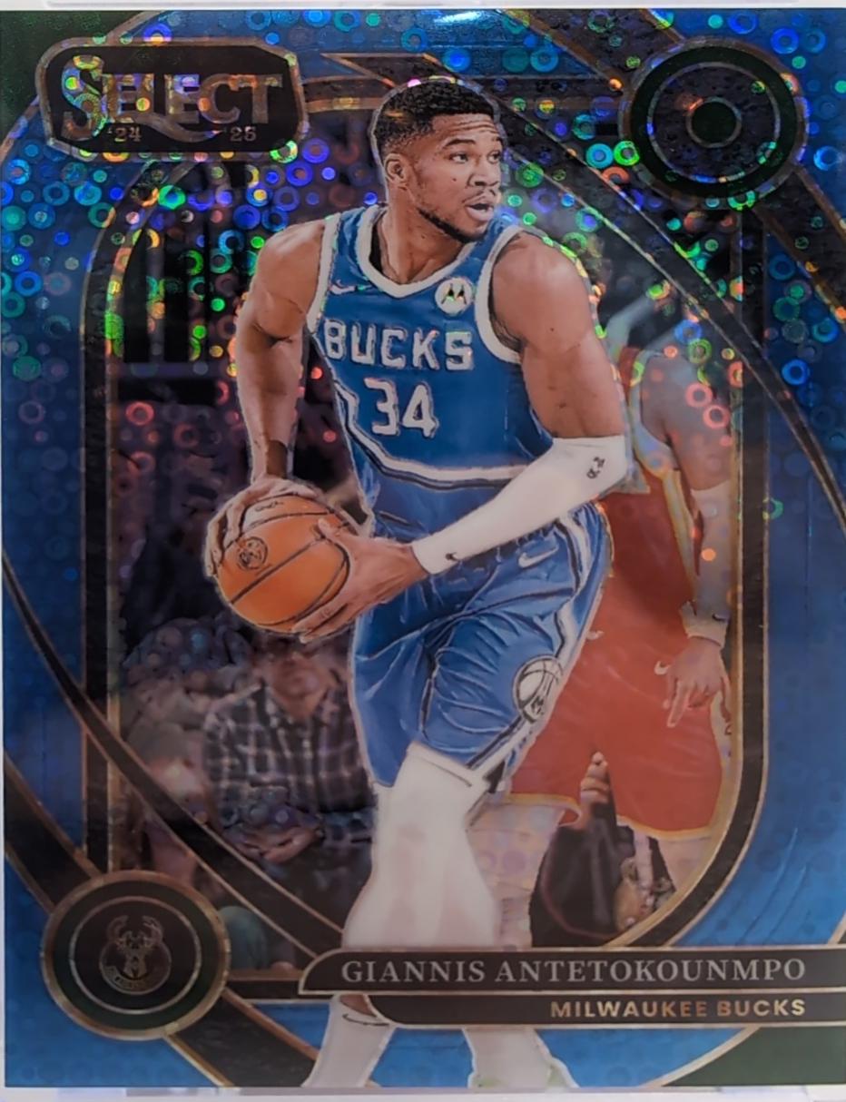 Giannis Antetokounmpo [Light Blue Disco Prizm] #235